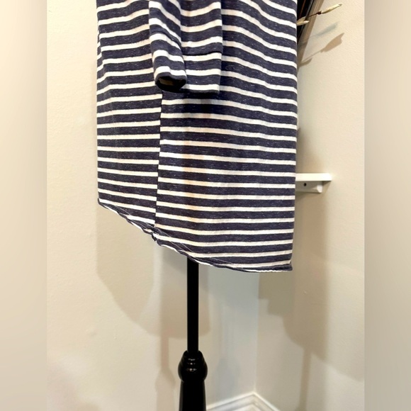 Umgee Sz SM black and white stripes, relaxed fit, and roughed edge neckline - Picture 8 of 10